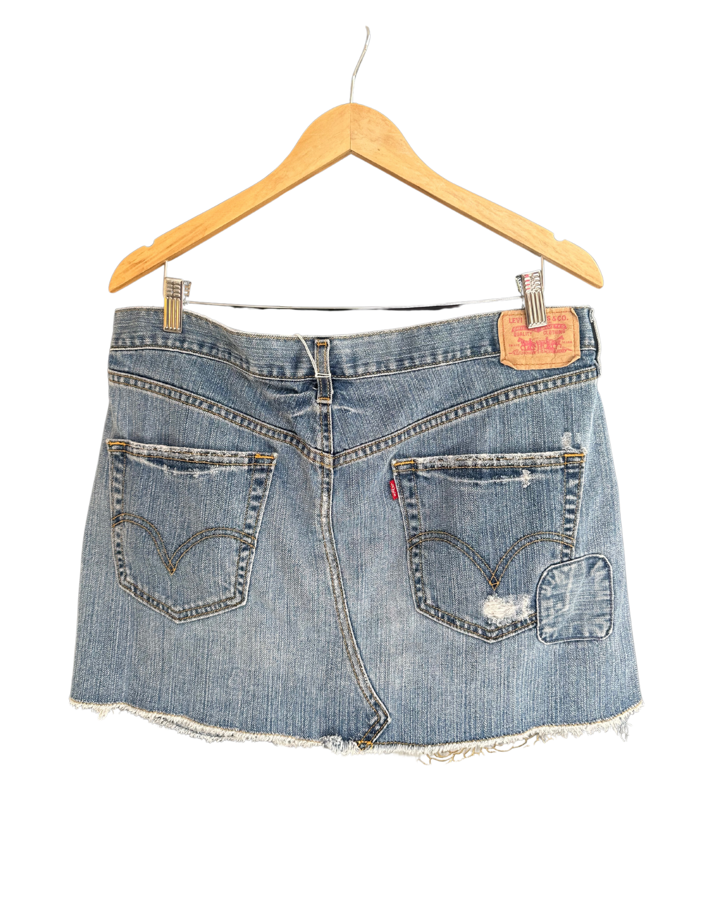 LIMITED EDITION LEVI'S MINI SKIRT 34 WAIST