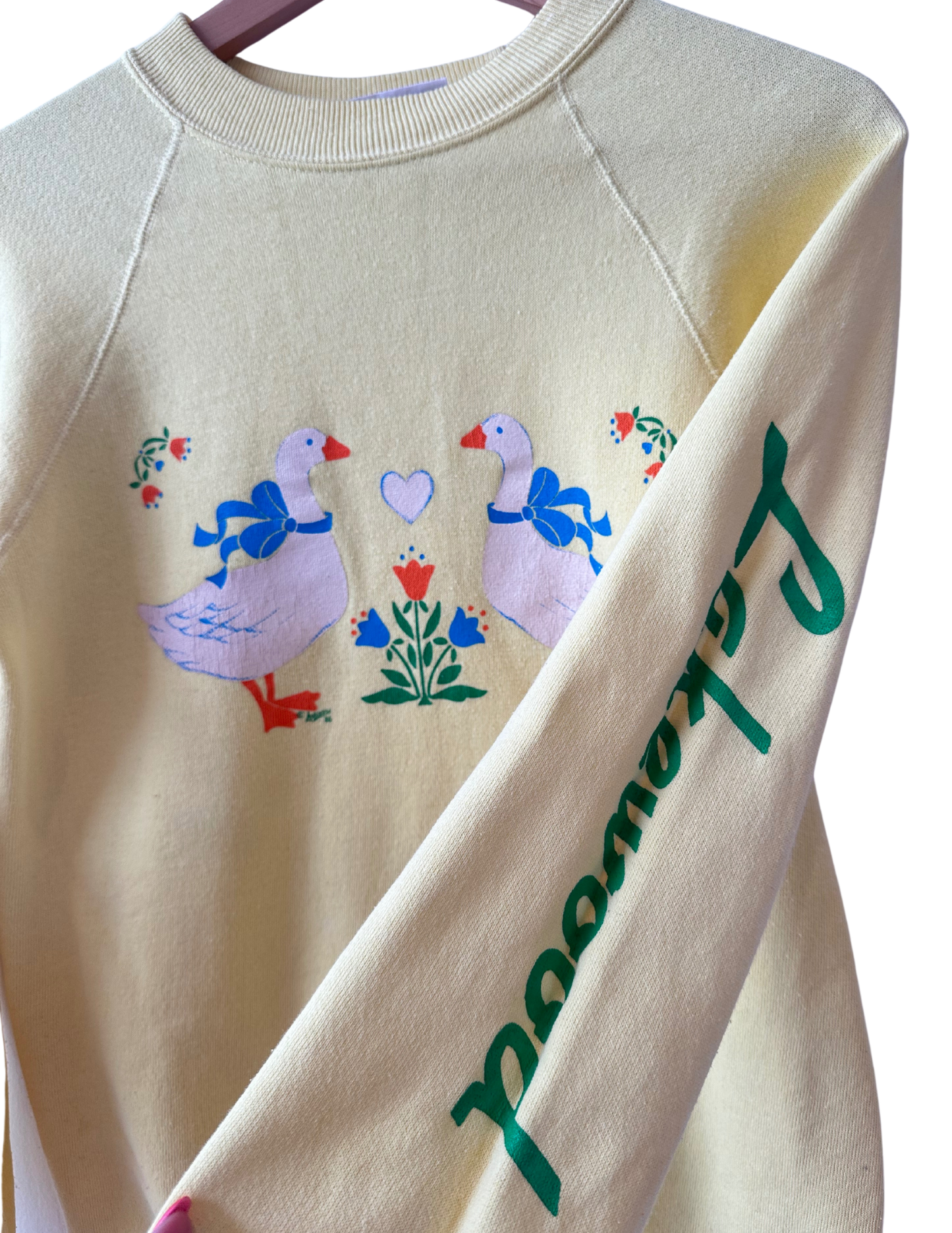 DUCK LOVERS BRIGHT YELLOW CREWNECK SMALL