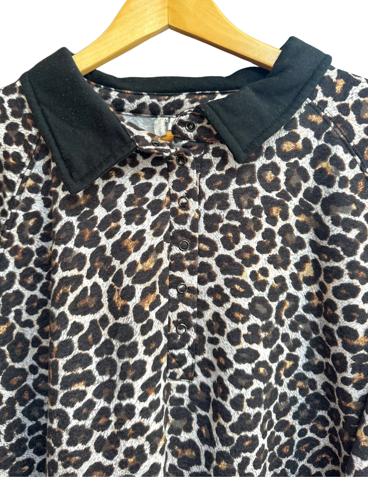 LEOPARD POLO COLLARED CREWNECK 2XL
