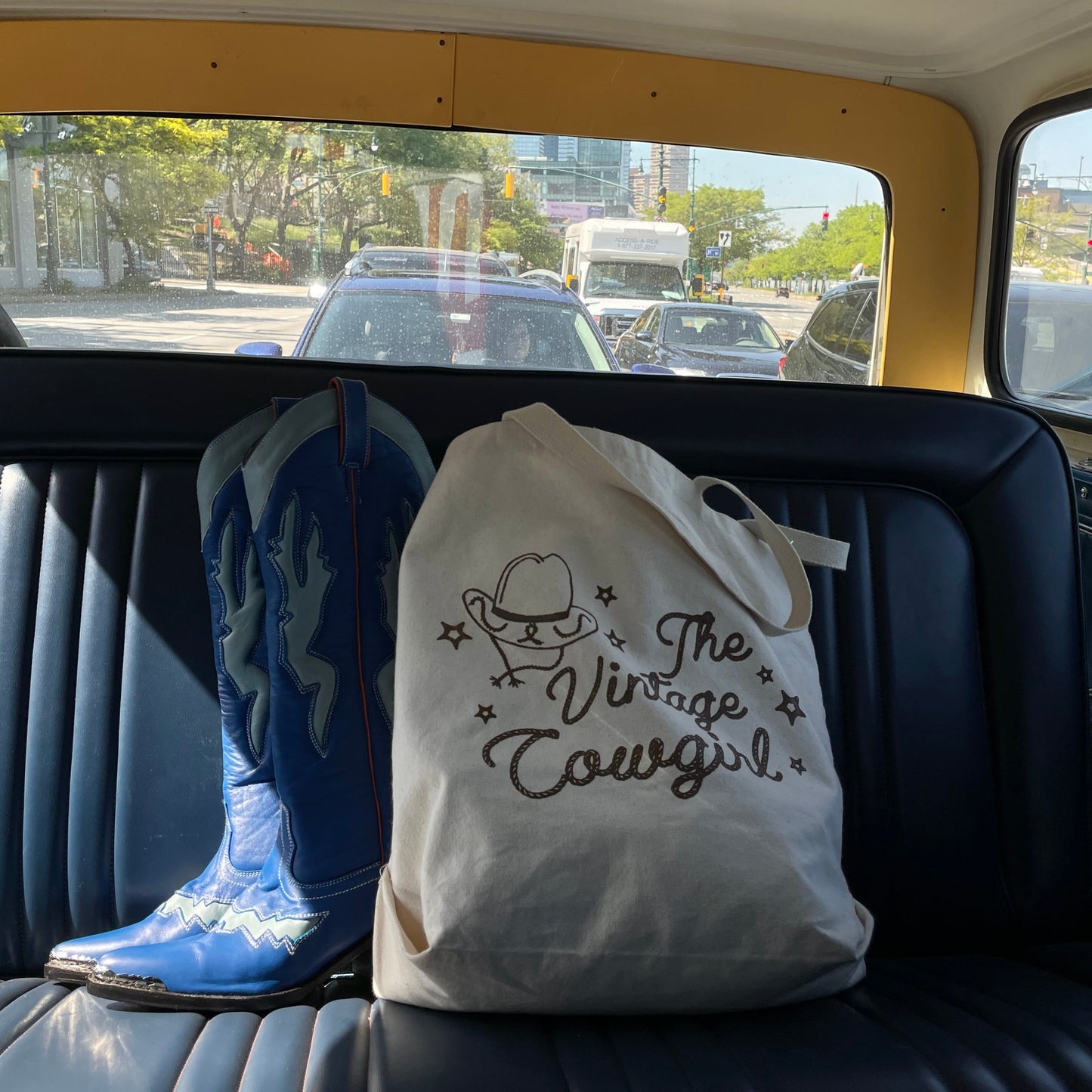 THE CLASSIC OAT TOTE