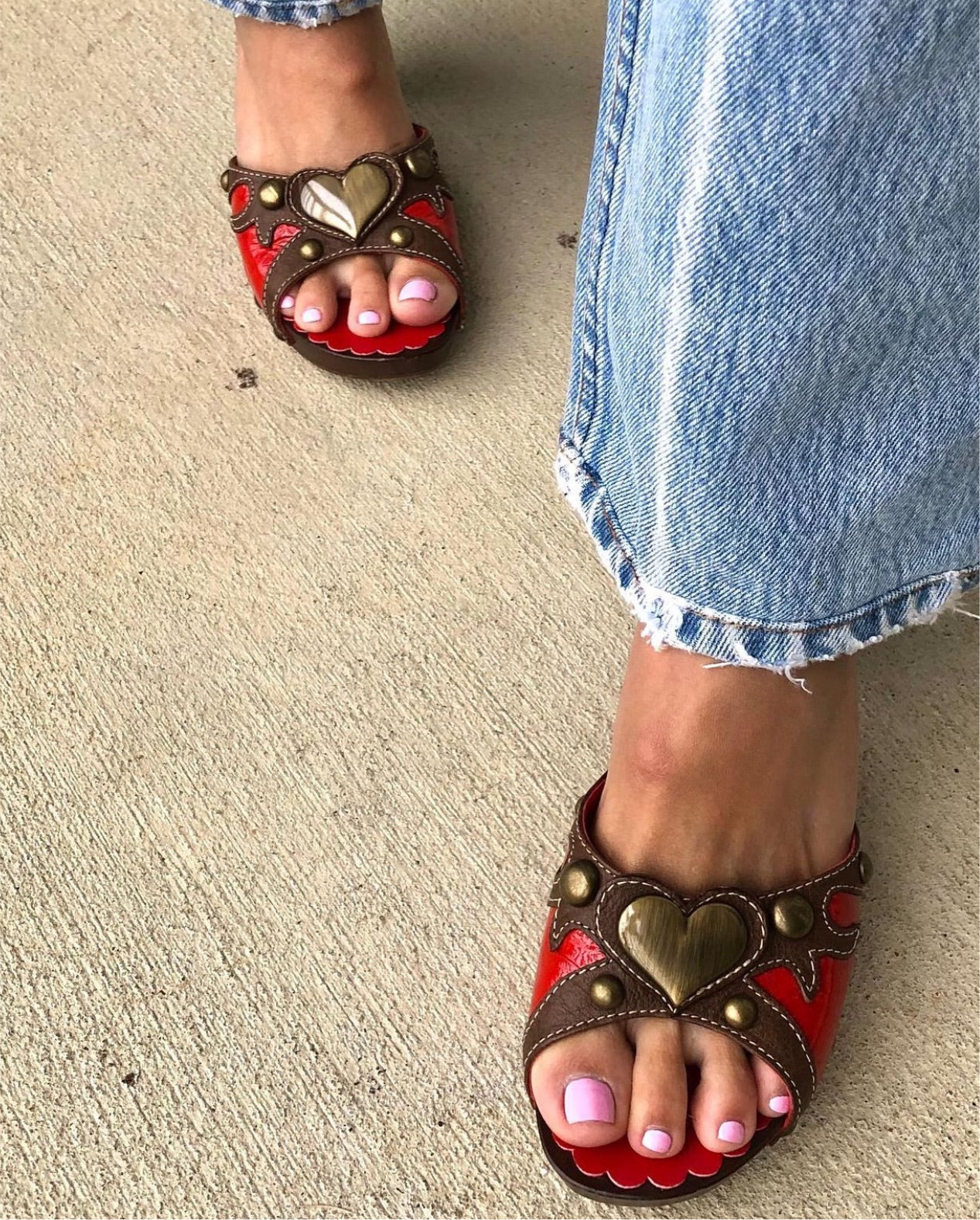 MOSCHINO RED HOT HEART MULES