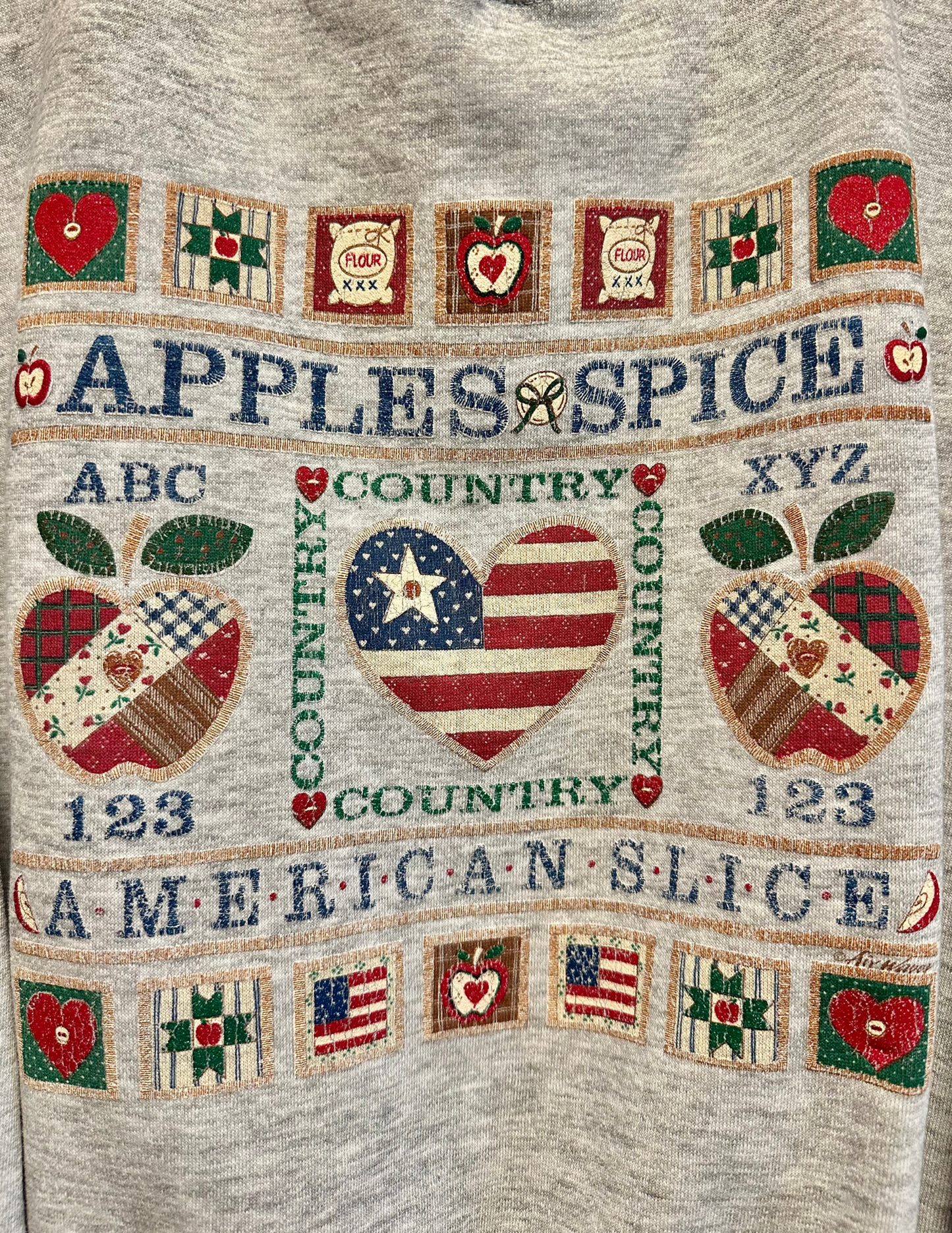 APPLE SPICE AMERICAN SLICE CREWNECK XL