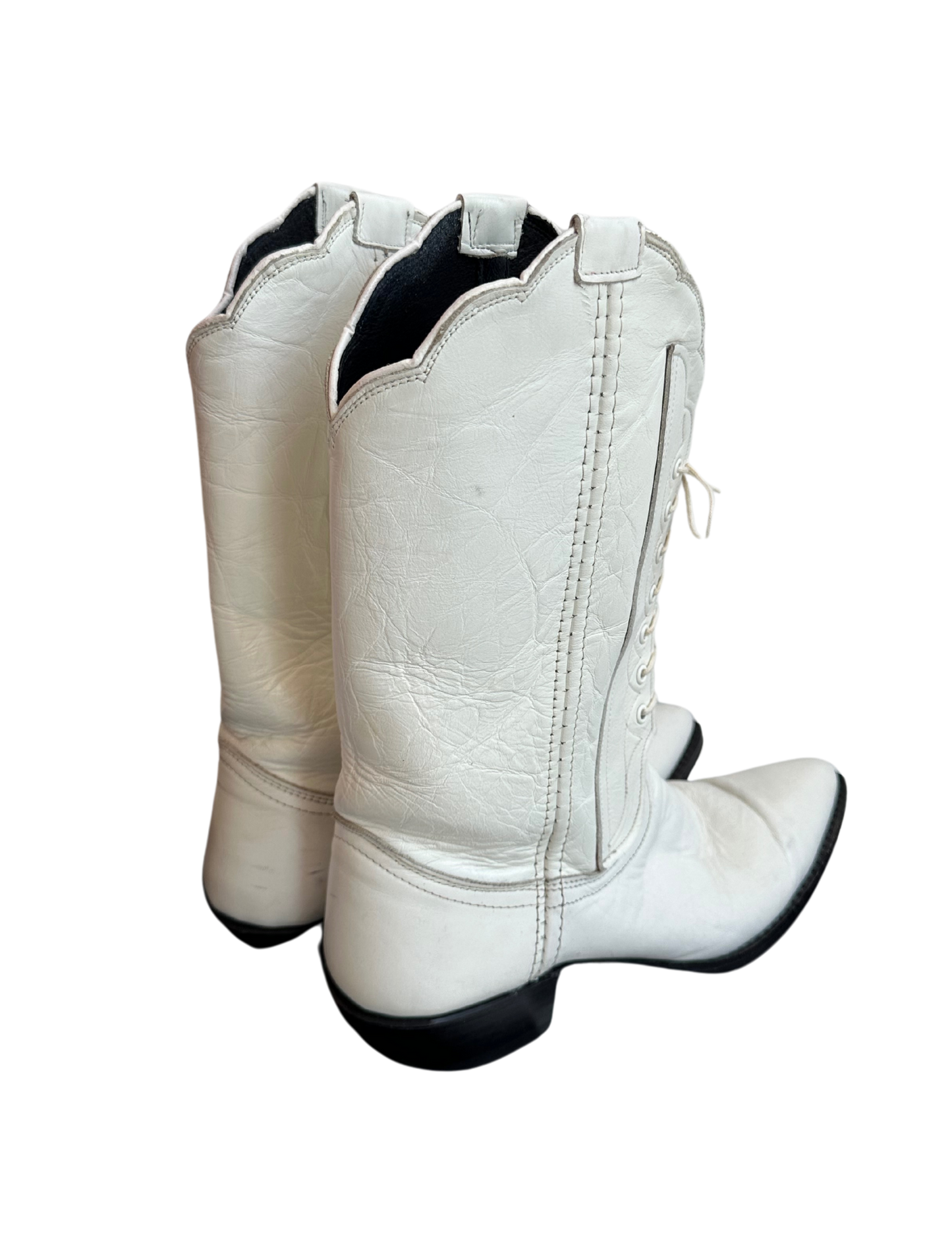 WHITE LACE UP SCALLOP BOOTS SIZE 7